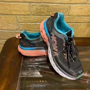 Size 8 Hoka. Fair condition!